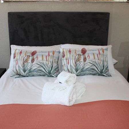 Amru Guesthouse B&B Brackenfell Chambre photo